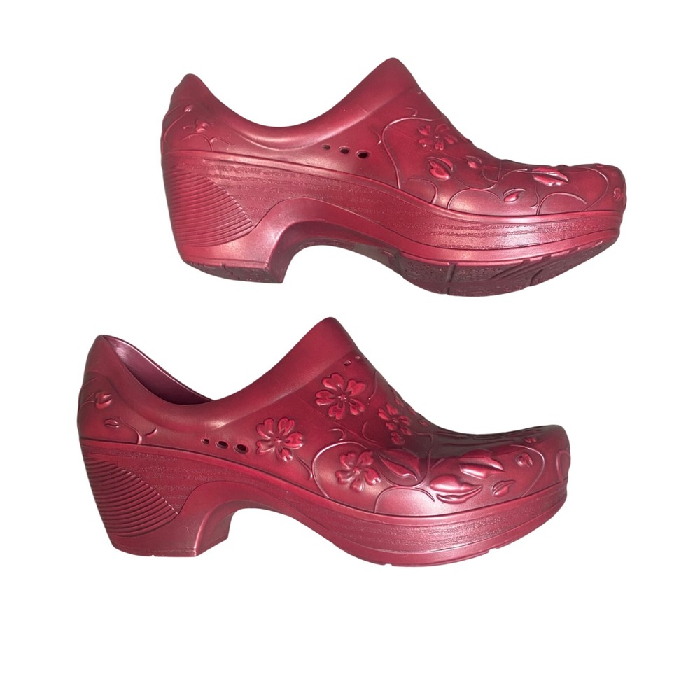 Dansko Clogs Womens 38 Burgundy Red Floral Embossed Slip Resistant Rubber Shoes